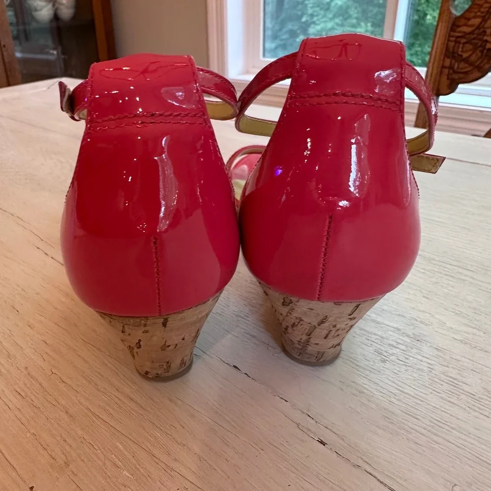 Boden Pink Patent Leather T-Strap Strappy Preppy Cork Wedge Sandals Size 42 10